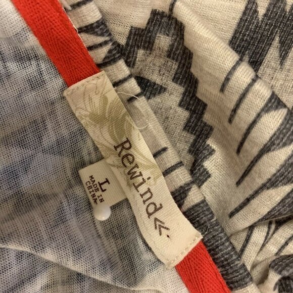 Rewind. Size Large. Aztec, Southwestern Pullover Top with Lace Border. B28 - Picture 5 of 5